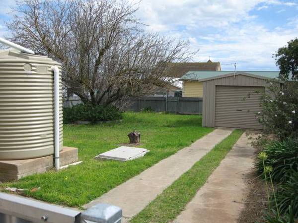 NEAT TOWN CENTRE INVESTMENT Picture 2