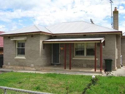 NEAT TOWN CENTRE INVESTMENT Picture