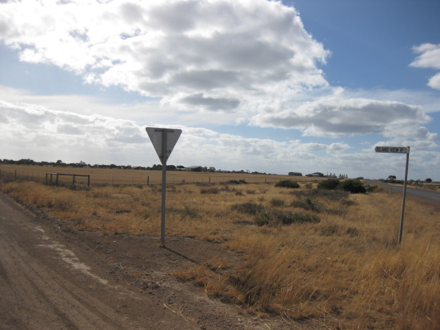 3 Large Lifestyle Acreages By The Beach Picture 2