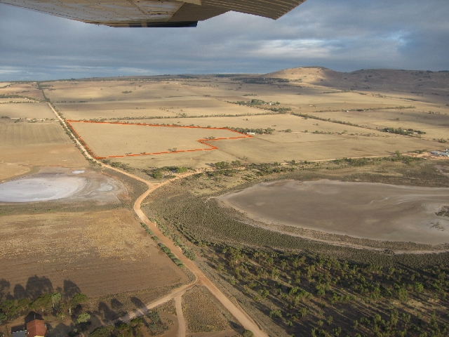 916 ACRES LOCHIEL CROPPING LAND Picture 1