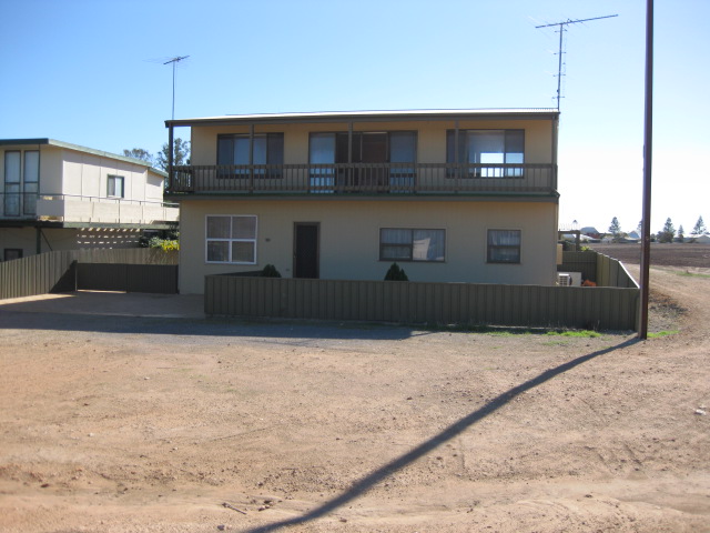 The Perfect Weekender By The Beach Picture 1