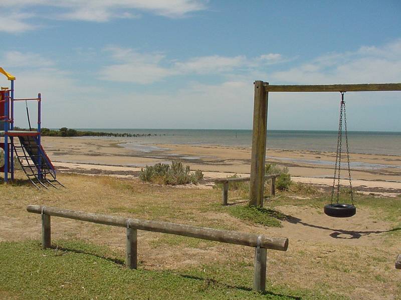 AFFORDABLE WEEKEND ESCAPE Picture 2