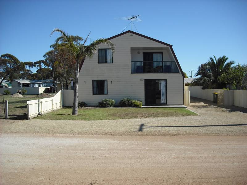 Beachside Two Storey with Views Picture 1