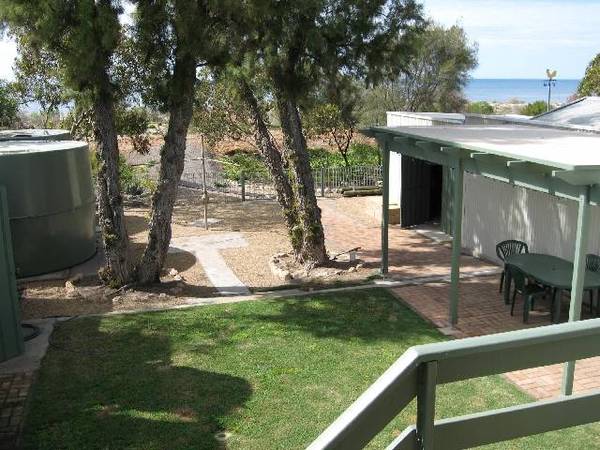 ABSOLUTE BEACHFRONT SECLUDED ESCAPE Picture 3