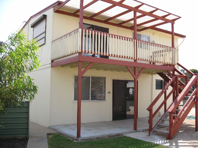 Holiday Home With Sea Views Picture 2