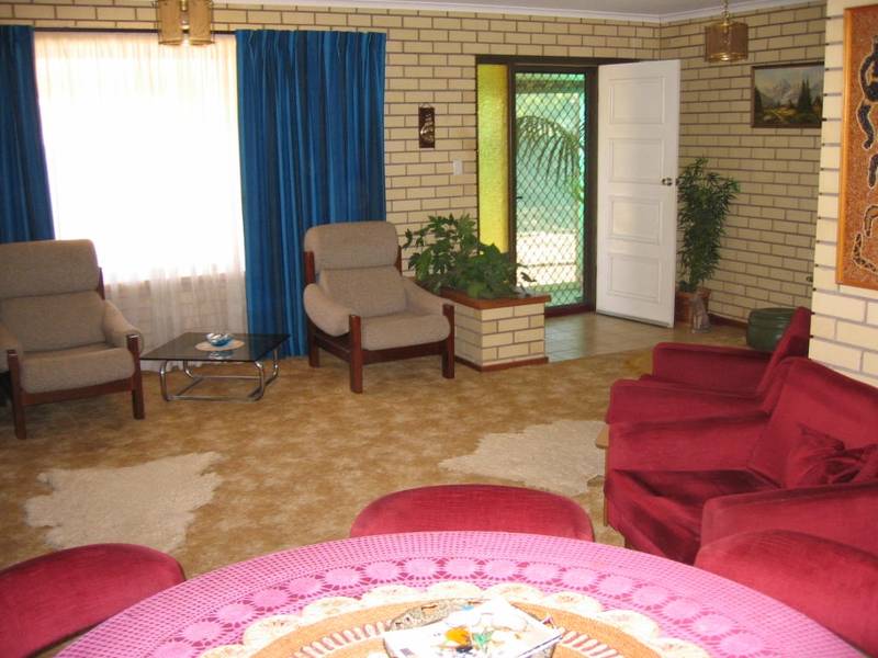 Quality Brick Home In Town Centre Picture 2