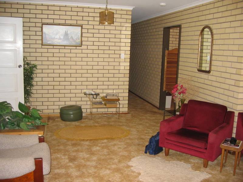 Quality Brick Home In Town Centre Picture 3