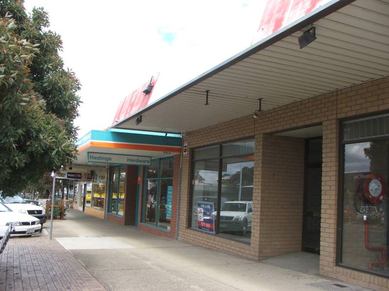 SHOP FOR LEASE Picture 1
