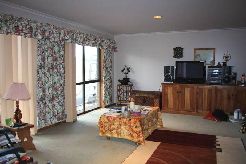 1/4 Acre (approx)...Town Retreat Picture 3