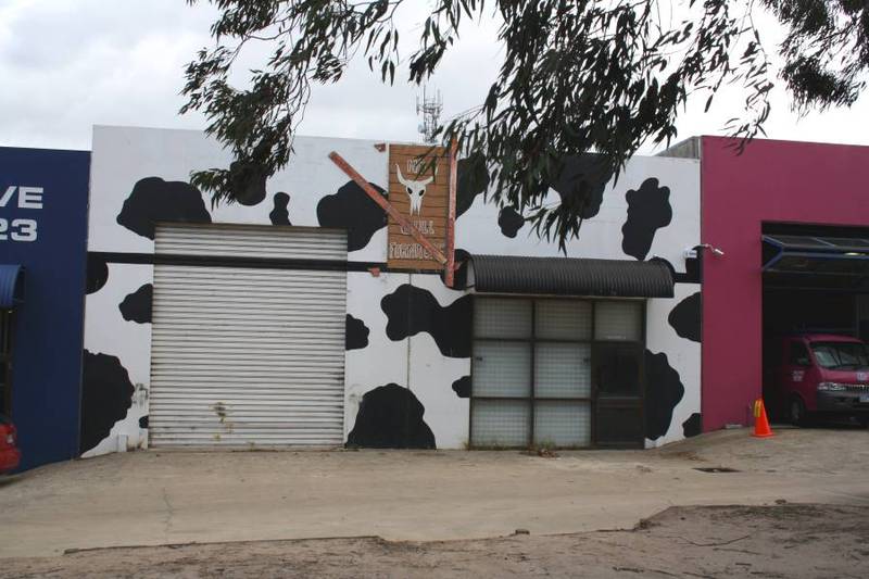 MAIN ROAD EXPOSURE! Picture 1