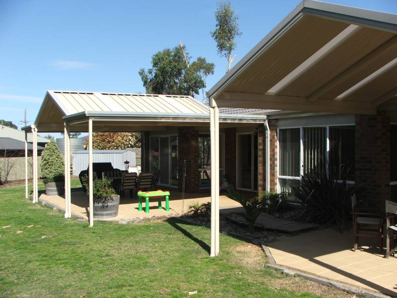 Stunning & Spacious Picture 2