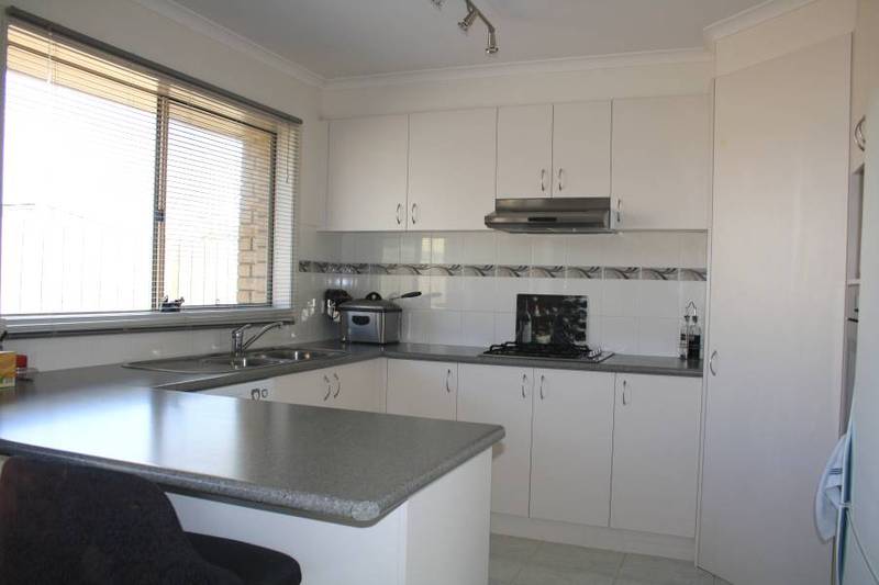 4 Bedrooms In 'Seaspray' Picture 3