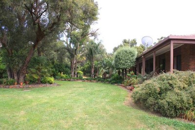 14 Acres ~ 'Lifestyle Retreat' Picture