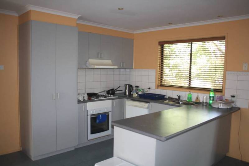 800m2 - Hilltop Rise Picture 3