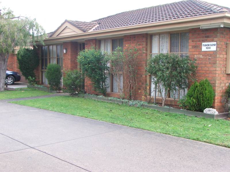 Close to town Picture 1