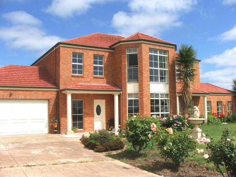 8 Acres+...52 Squares (living) Picture 1