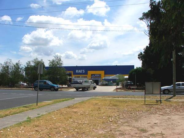 High Street Land! Picture 2
