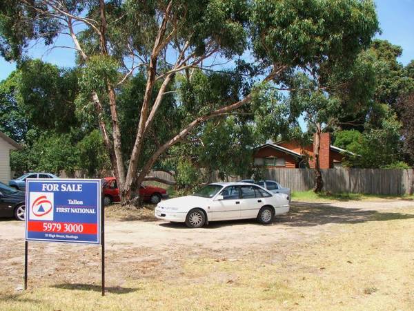 High Street Land! Picture 1