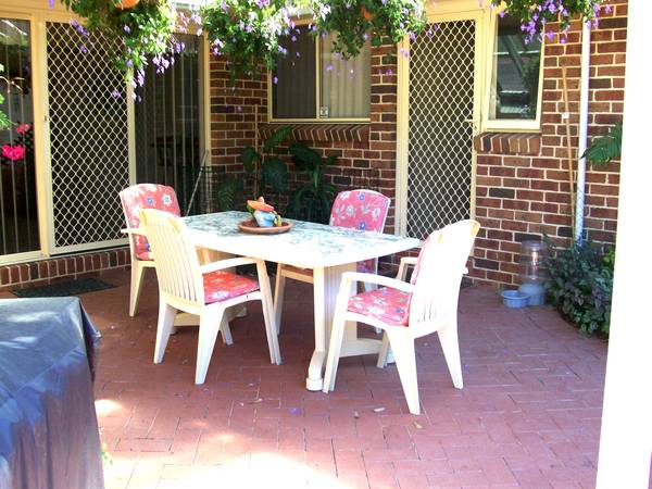 Single Level Family Home Picture 3