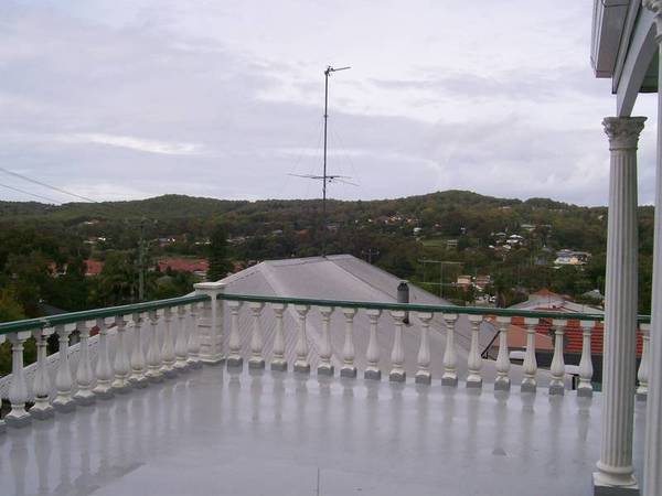 EXCELLENT ELEVATED POSITION Picture 3