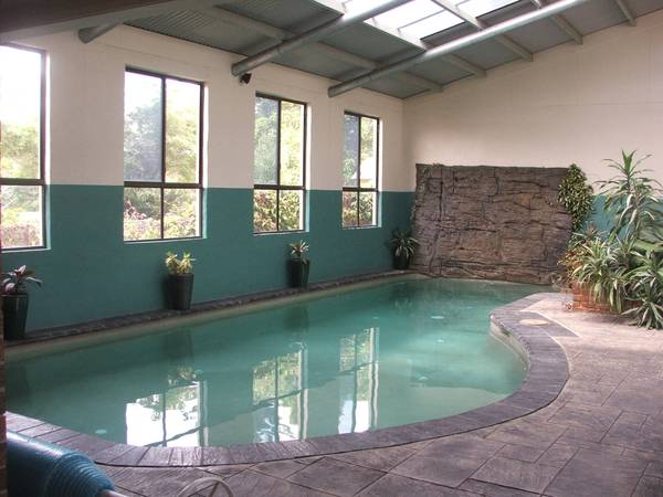 Sparkling Inground Pool Picture 2