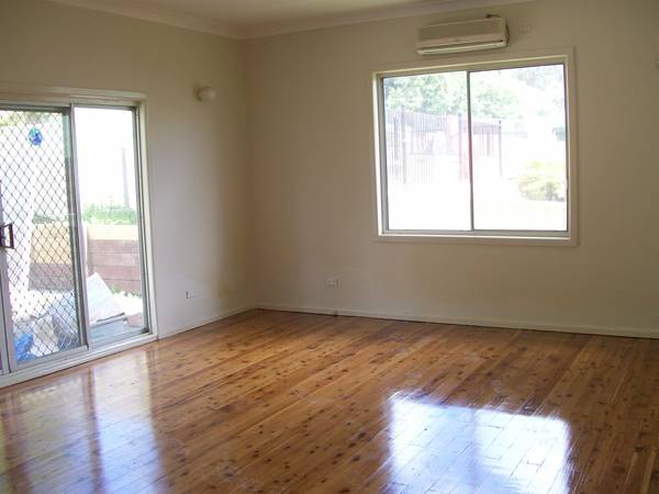 Large Modern Living Picture 3