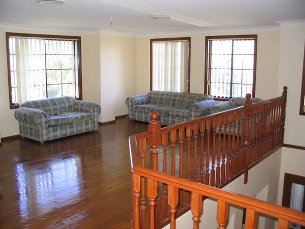 Executive Family Home 42sq Picture 3