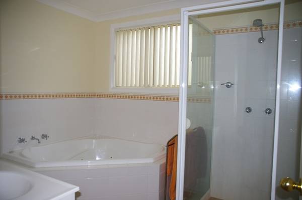 "3yrs Young with Modern Comforts" Picture 3