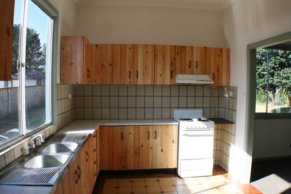 Great Location - Large Block Picture 2