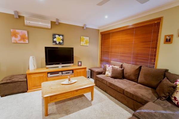 Fantastic Value - 1000m2 Picture 2