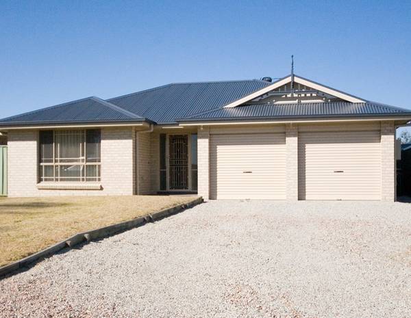 28SQ Impressive Home Picture