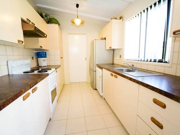 A little Beauty on 811m2!! Picture