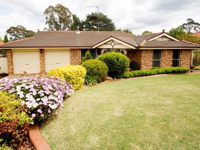 Classy Family Home - 977m2 Picture