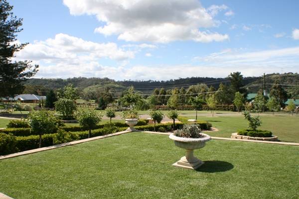 Anyone for Golf - 18 acres Picture