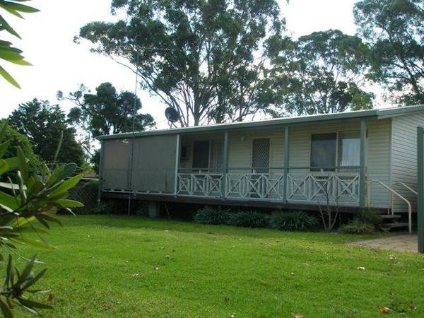 Walking Distance to Shops Picture 1