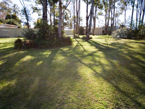 3 Bedrooms - Close to Town Picture 3 Bedrooms - Close to Town Picture