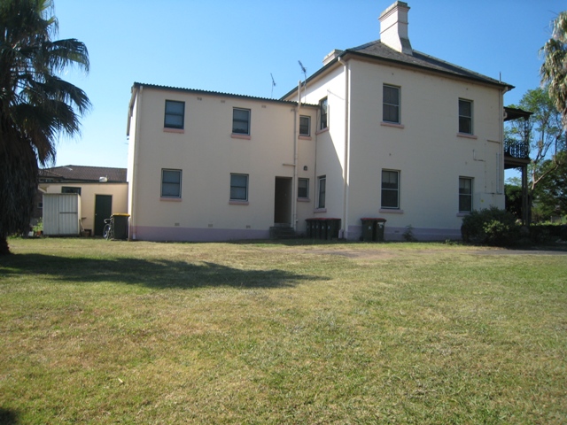 Two Bedroom unit in the heart of town!! Picture Two Bedroom unit in the heart of town!! Picture