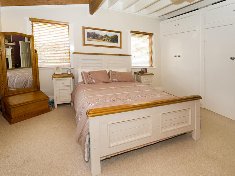 "Shady Creek on 2175m2" Picture 3