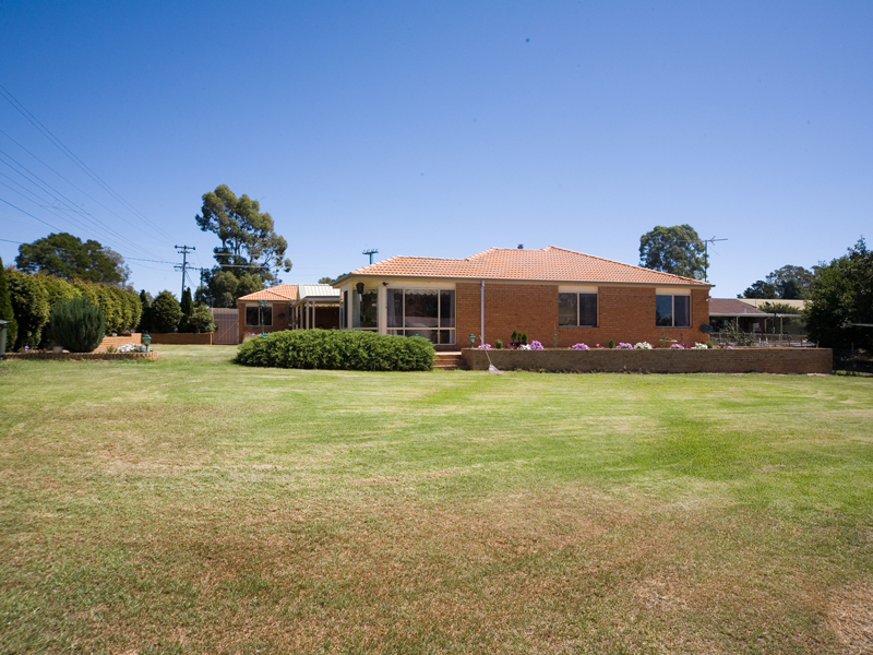 Quality and Class...2087m2 Picture 3