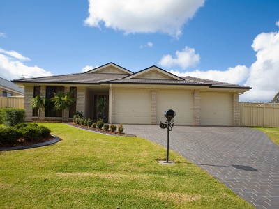 Real Quality & Class on 975m2 Picture