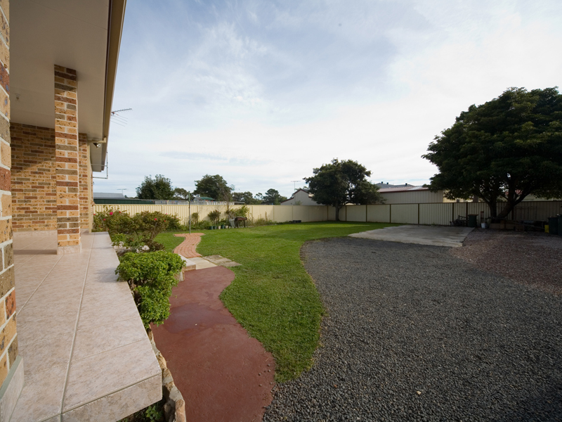 Bang For Your Buck...Super Value on 836m2 Picture 3