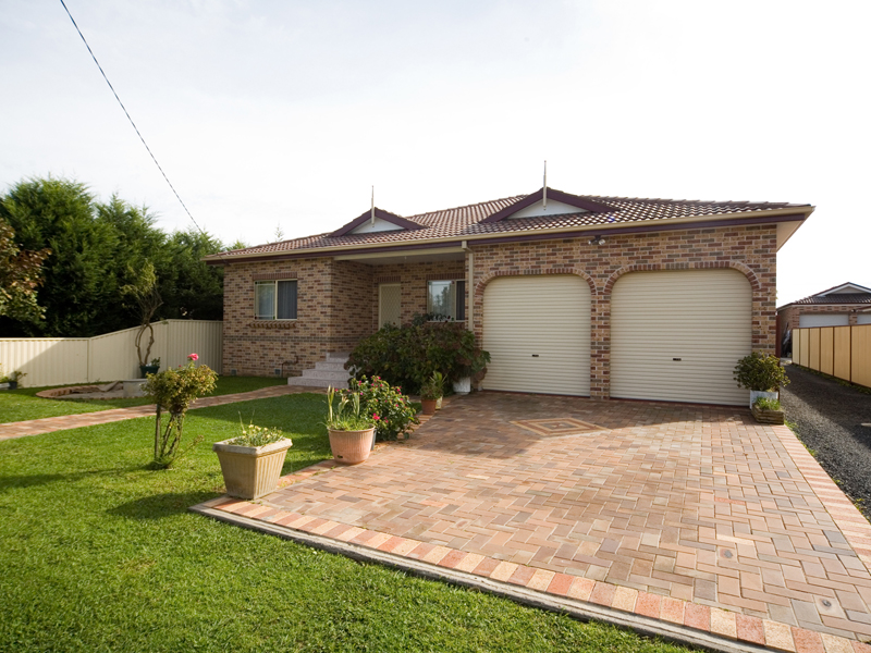 Bang For Your Buck...Super Value on 836m2 Picture 1