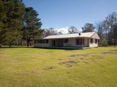 Rural Lifestyle on 4.1 acres!! Picture