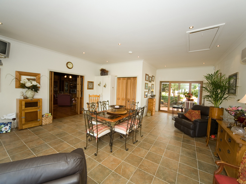 Good Size Family Home Picture 2