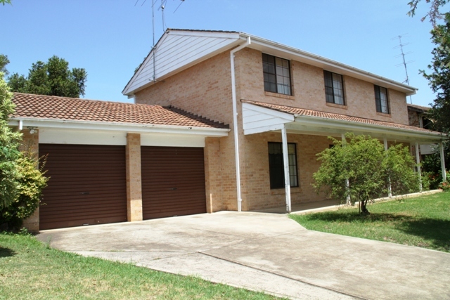 Prime Elevated Position -970m2 Picture 1