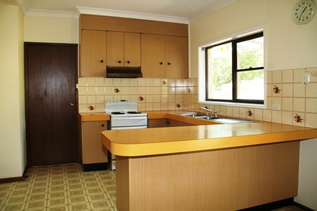 Prime Elevated Position -970m2 Picture 2