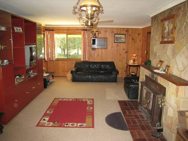 5 Acres - Rural Paradise Picture 2