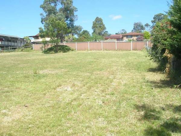 821m2 in desirable East Tahmoor Picture 1