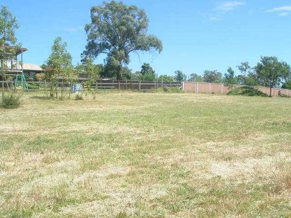 700m2 in desirable East Tahmoor Picture 1