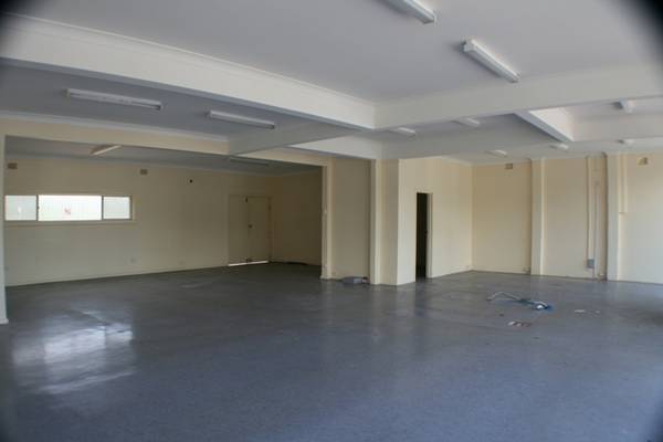 Prime Location!! Picture 2